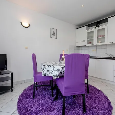 Apartment 4971a Palit