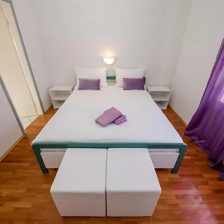 4971a Apartment *